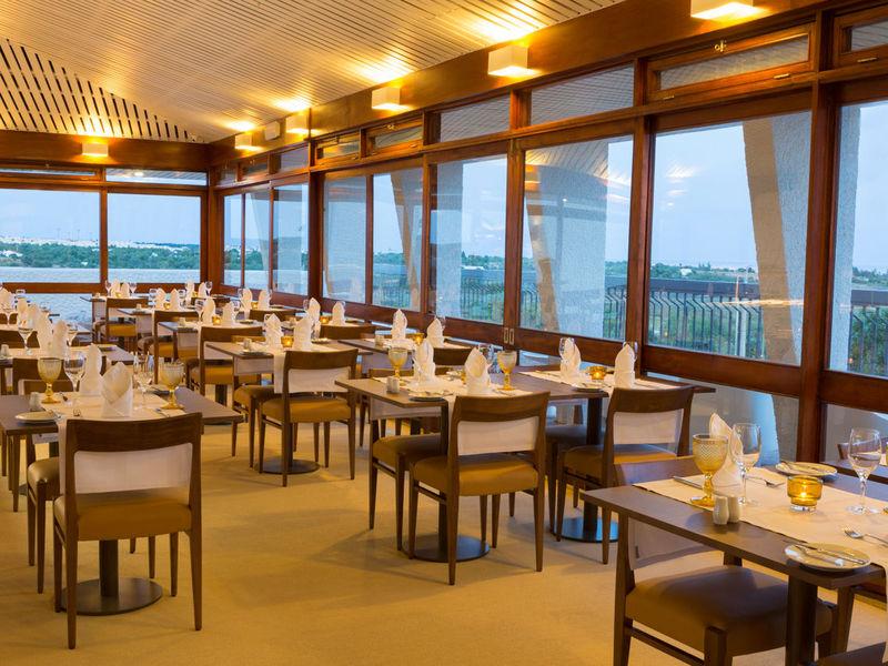 Ozadi Tavira Hotel Ngoại thất bức ảnh